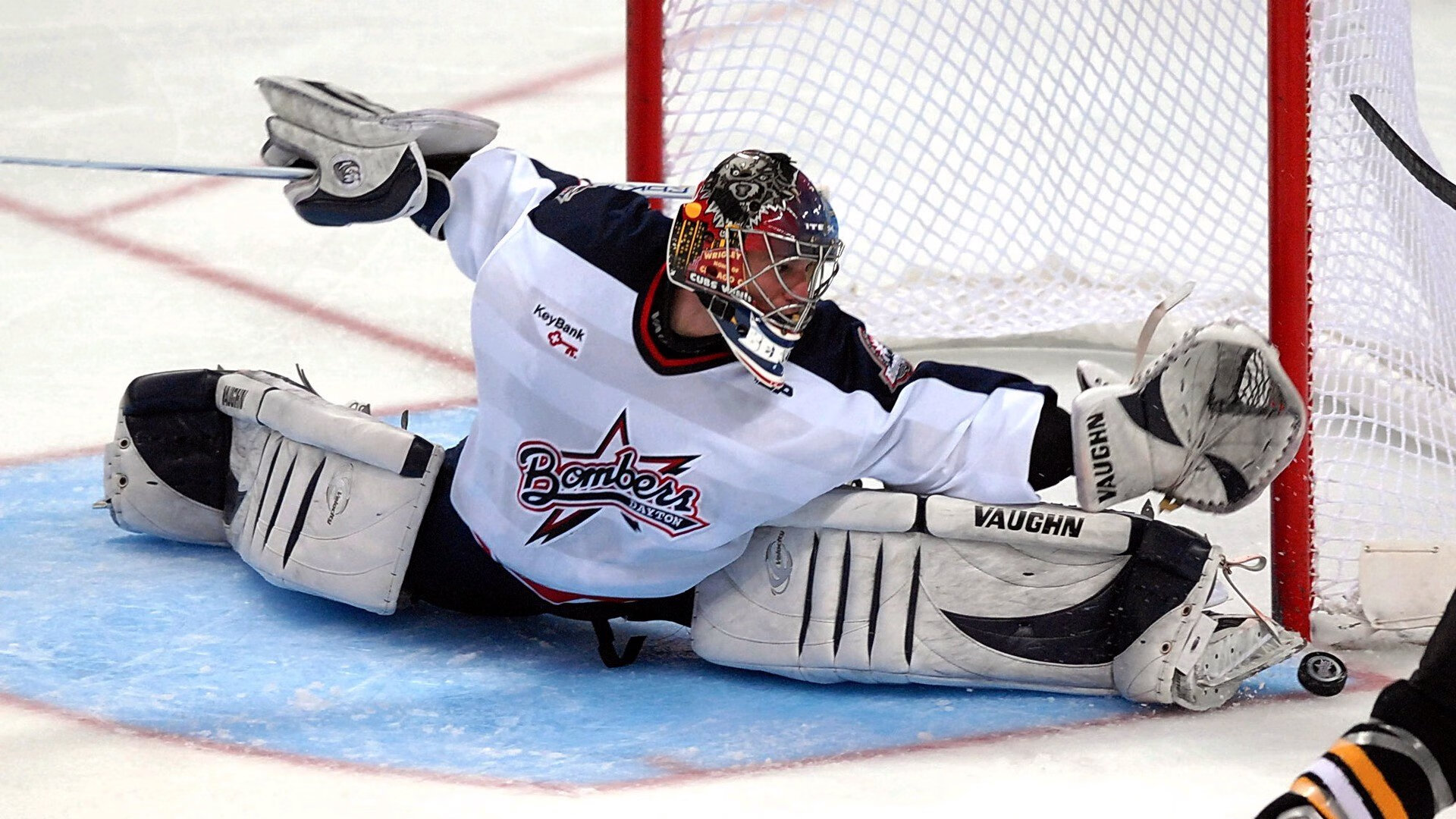 “马科斯·梅特罗：阿根廷美洲狮队的后防核心，突破性表现持续发力”