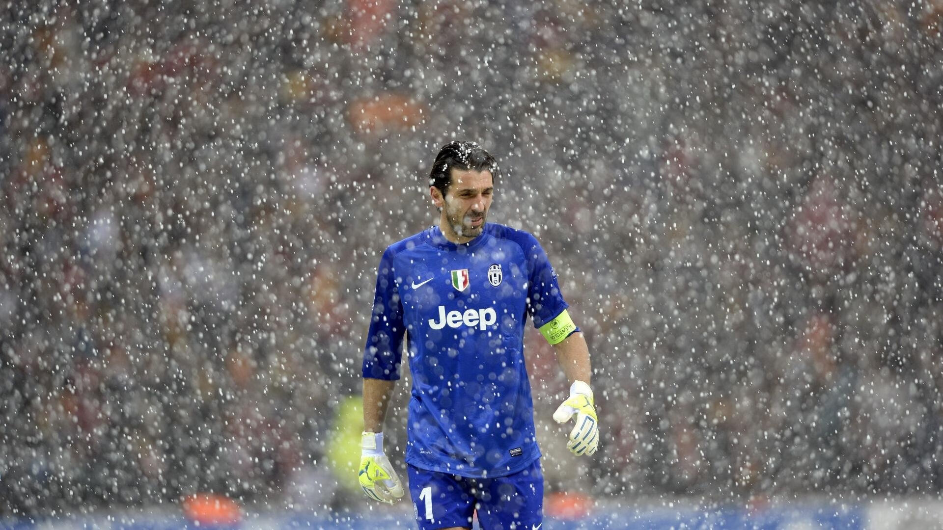 戴维·帕特森全场的视野与领导能力,让袋鼠队在橄榄球锦标赛中保持竞争力